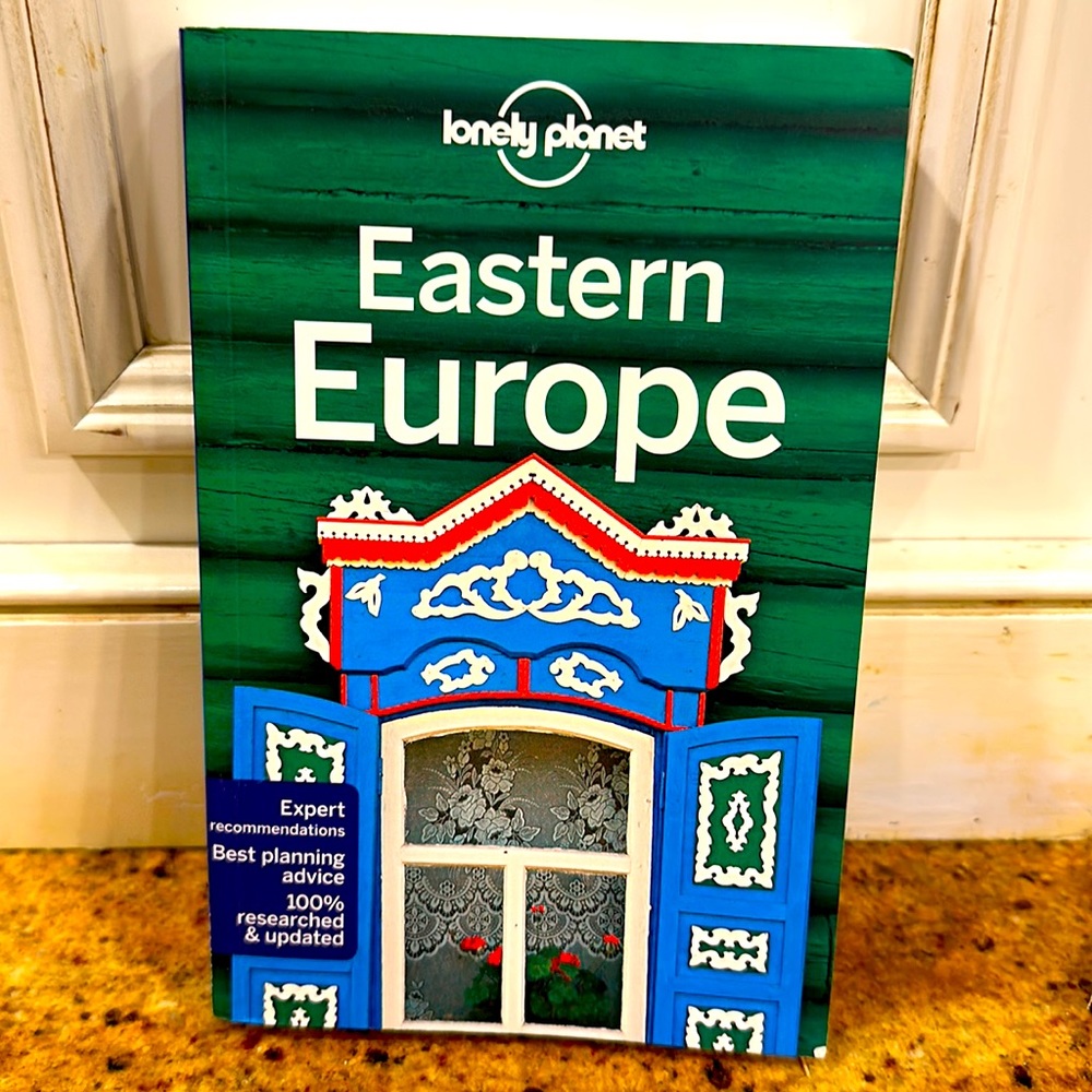 NWOT💙LONELY PLANET EASTERN EUROPE PAPERBACK GUIDE 15TH EDITION